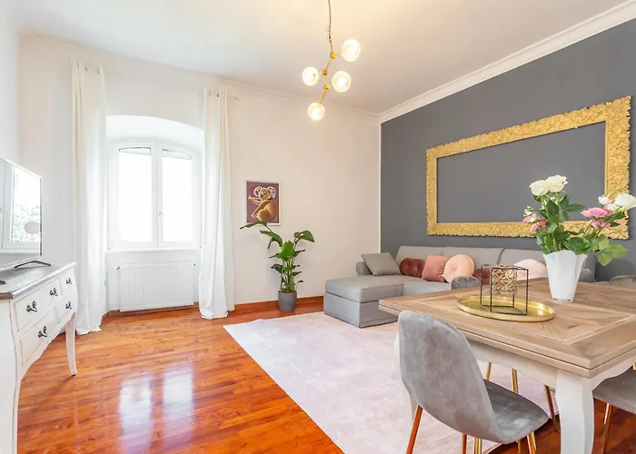 Daplace - Alma Apartment